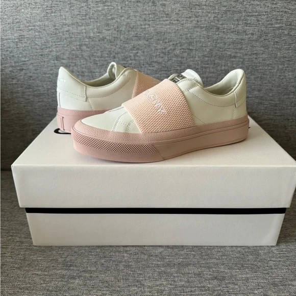 Givenchy City Sneakers in size 37.5–7 US. NIB.! - Picture 1 of 9